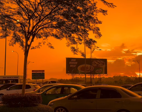 Tular Fenomena Indah Golden Sunset Curi Tumpuan Di Kota Kinabalu